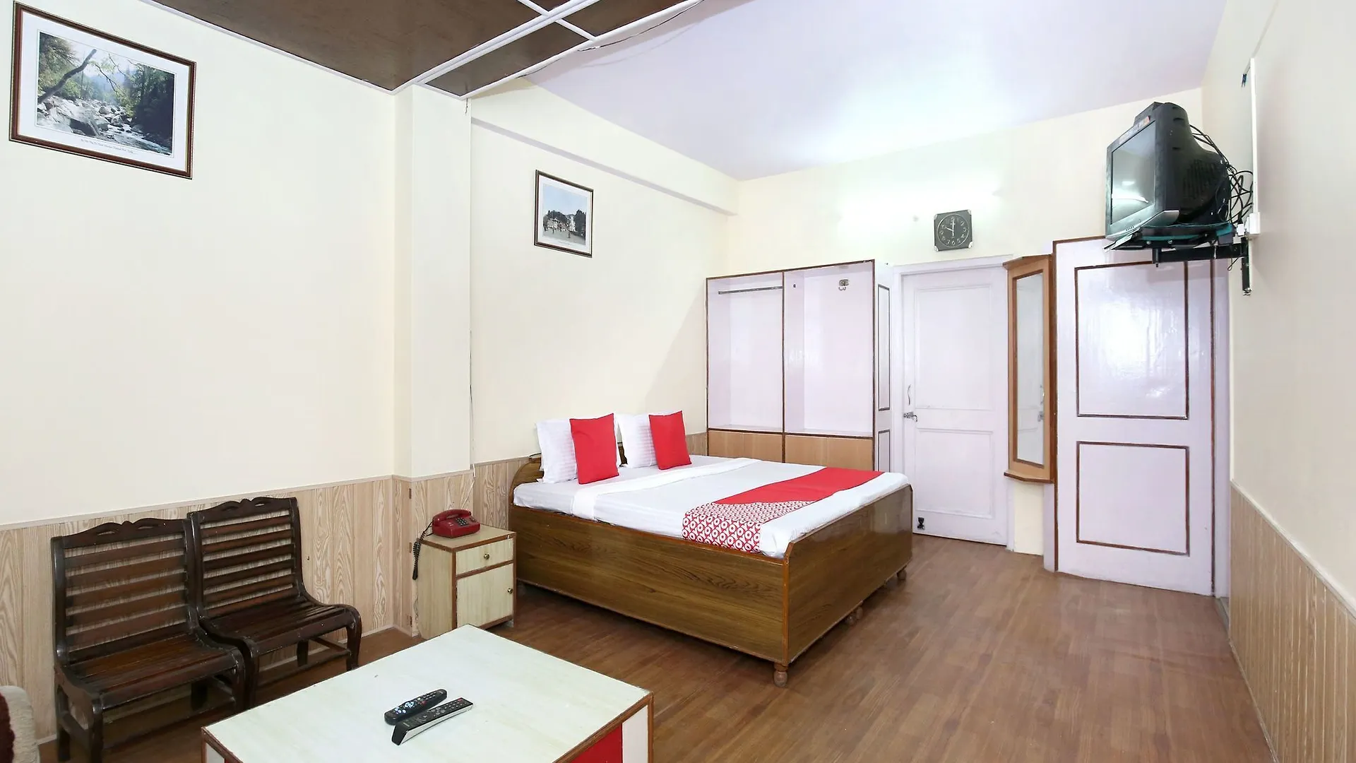 Oyo 12241 Home 2Rk Shoghi Shimla India